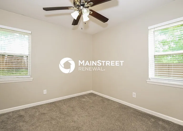 907 Edgefield Cir — Photo 10