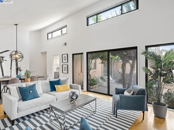 1146 Bismarck Ln, Alameda, CA 94502