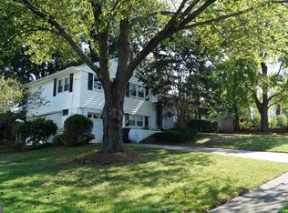 7412 Flora St, Springfield, VA 22150