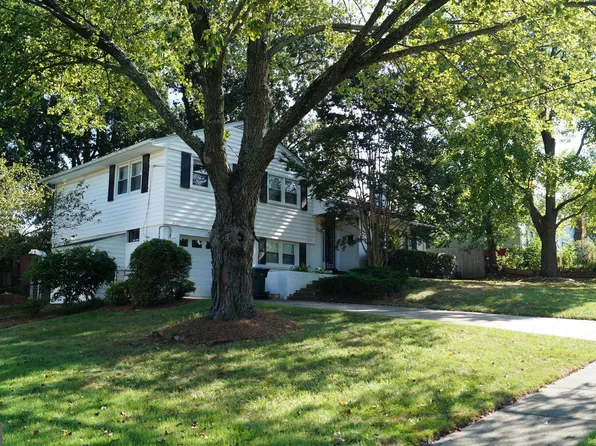 7412 Flora St, Springfield, VA 22150