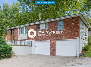 6925 N Hickory St, Kansas City, MO 64118