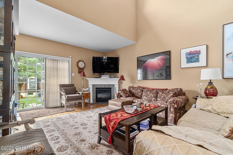 5th image of 3 Friebel Court