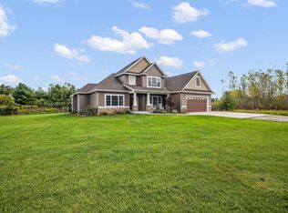10324 Rogers Rd, Freeland, MI 48623