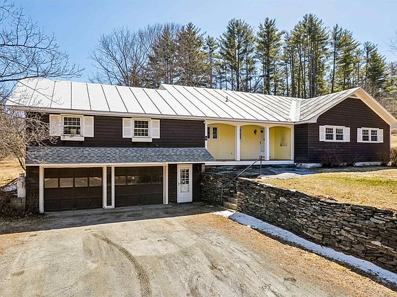 3rd image of 567 Churchill Road
