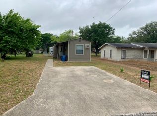 265 Tagert St, Pleasanton, TX 78064