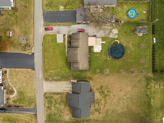 4th image of 490 Sturgeon St
