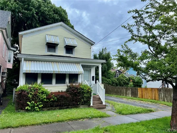 41 E 6th St, Oswego, NY 13126