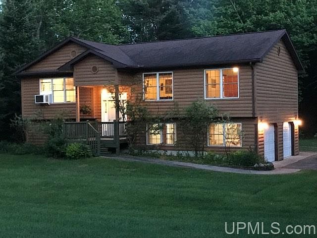 1st image of 523 Maplewood Dr