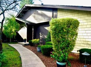 1360 Josselyn Canyon Rd APT 37, Monterey, CA 93940