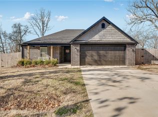 1 Alness Ln, Bella Vista, AR 72715
