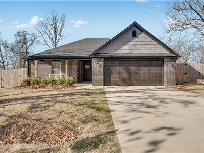 1 Alness Ln, Bella Vista, AR, 72715