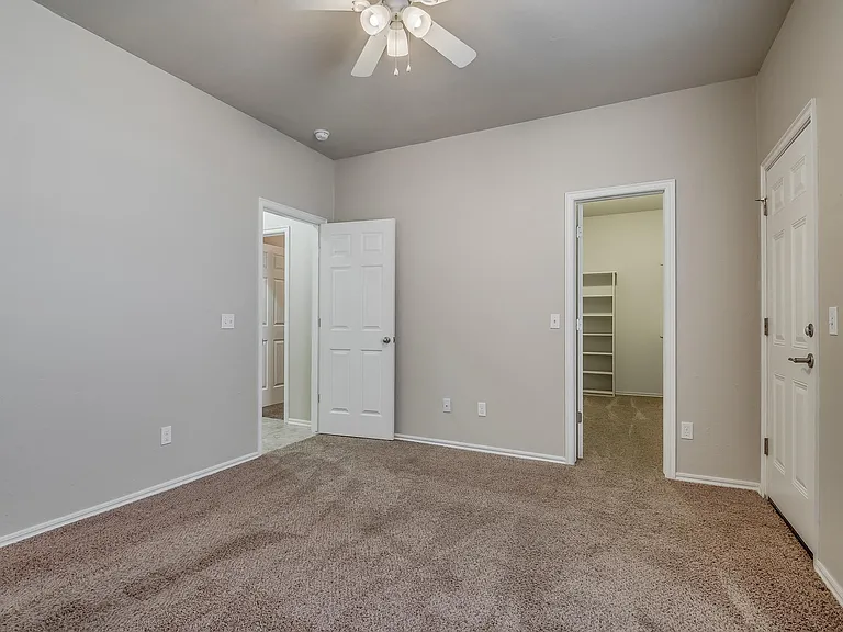 11205 NW 6th Ter — Photo 16