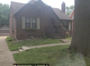 2813 43rd St, Des Moines, IA 50310