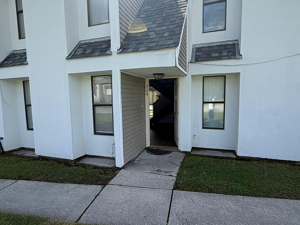 1st image of 324 Mariners Blvd