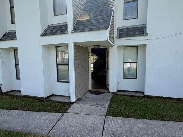 324 Mariners Blvd