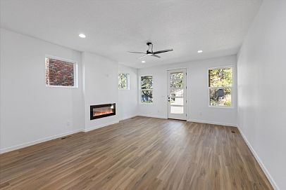 3rd image of 1924 E 37th Ave #1