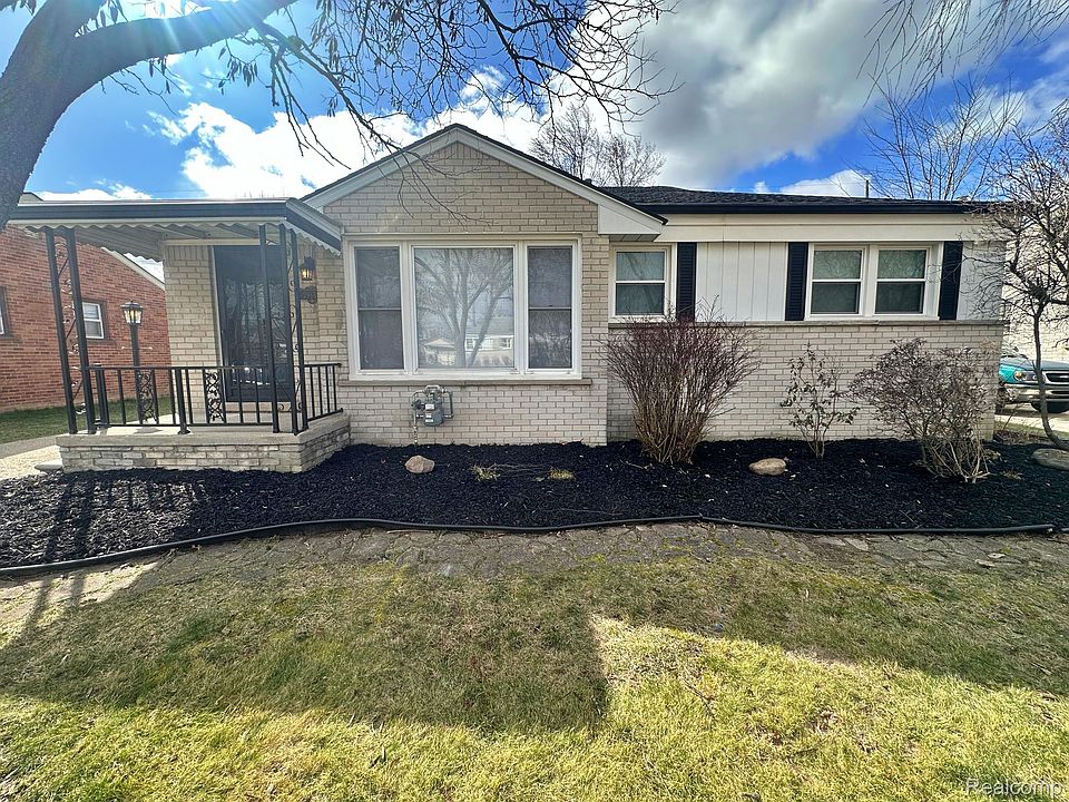 1st image of 29653 Macintyre St