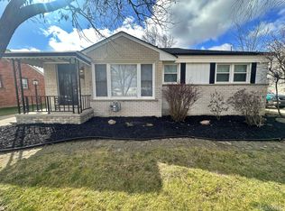 29653 Macintyre St, Livonia, MI 48150
