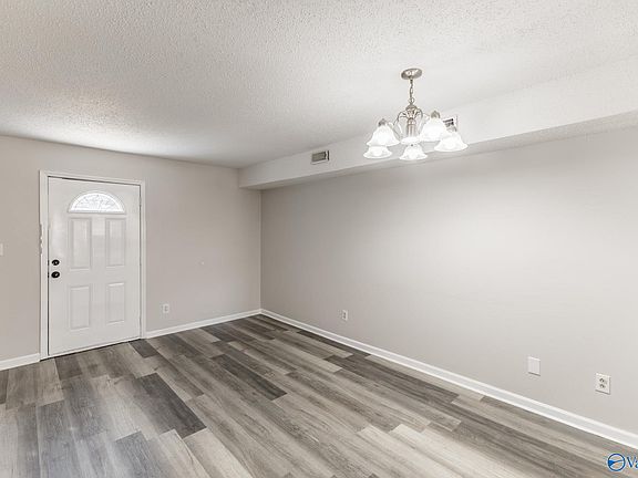 3rd image of 220 Marinawoods Dr SE APT A