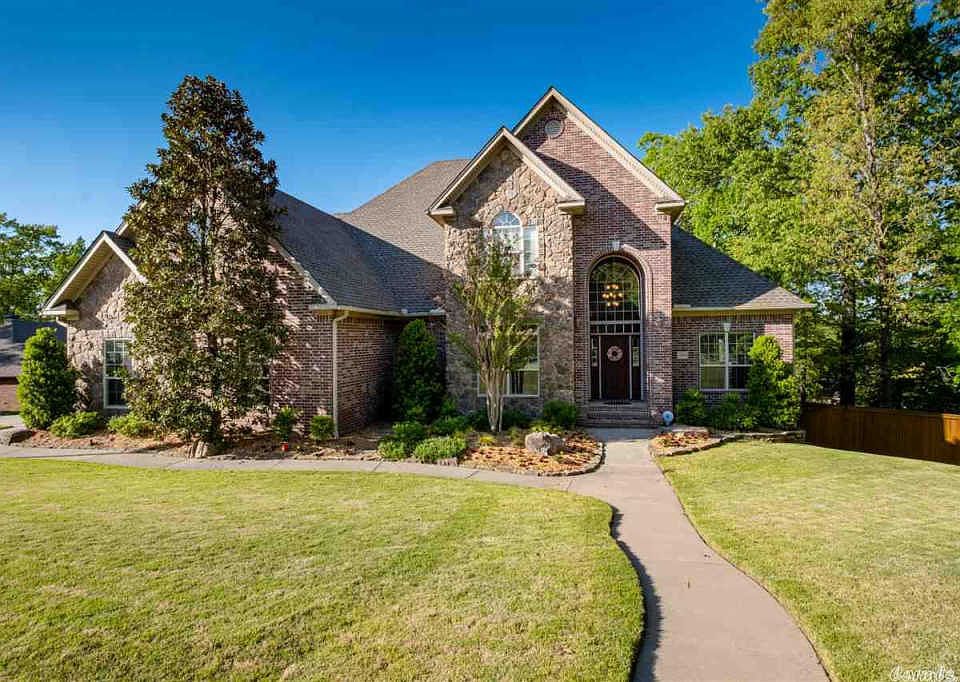 1st image of 2918 Woodsgate Dr