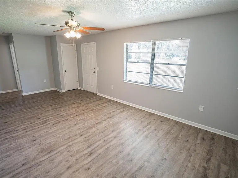 6913 Mathers Ln — Photo 14