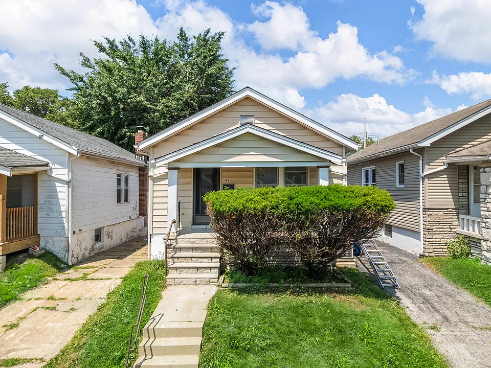 3841 Neosho St