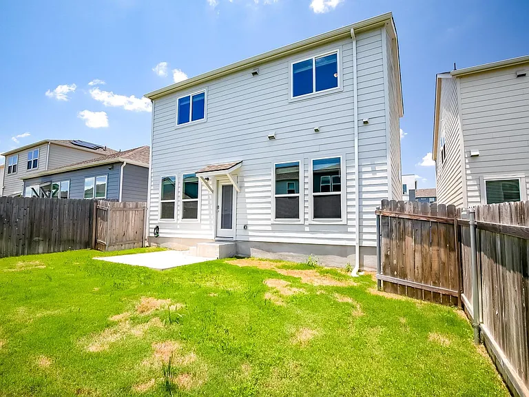 15107 Forum Ave — Photo 26