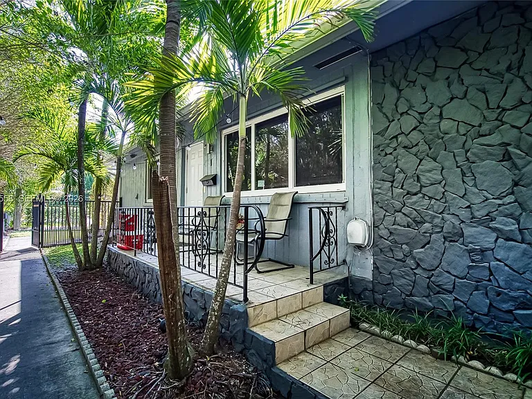 1457 Atlantic Shores Blvd #1 — Photo 21