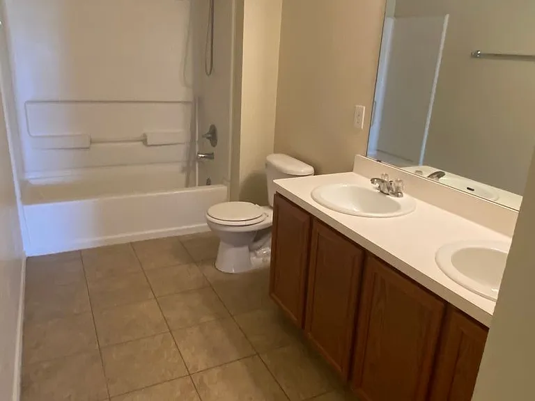 4505 Merlot Dr — Photo 13