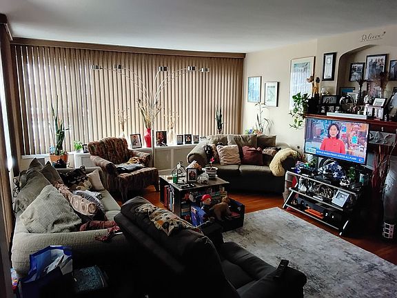 2nd image of 1733 W Cheltenham Ave