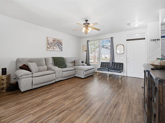 5th image of 2126 Village Crossing Trl