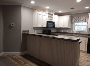3244 Bending Oak Dr, Plant City, FL 33563