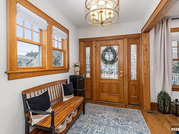 5th image of 40 Courier Pl