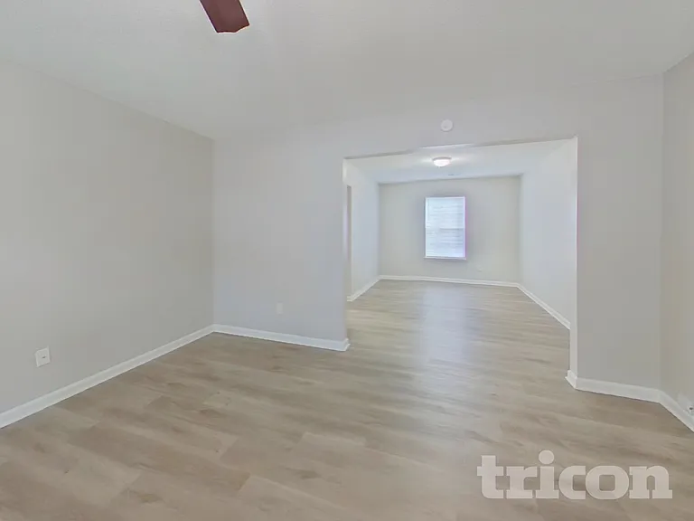 221 Meyer Ln — Photo 16