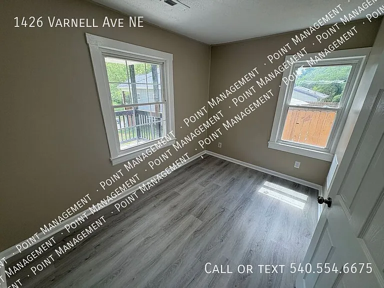 1426 Varnell Ave NE — Photo 6