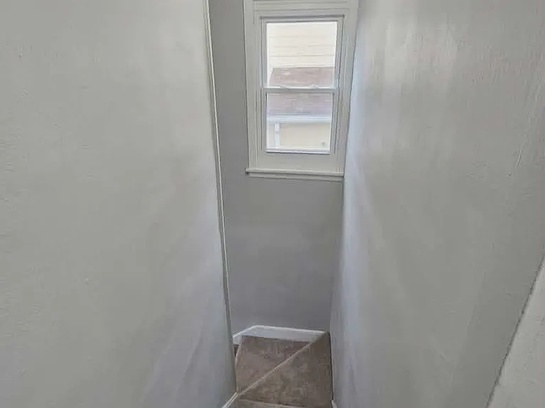 190 Conklin Ave #1 — Photo 6