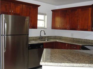 8363 Lake Dr APT 301, Doral, FL 33166