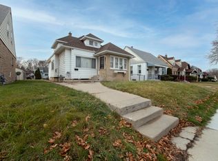 4655 N Parkway Ave, Milwaukee, WI 53209