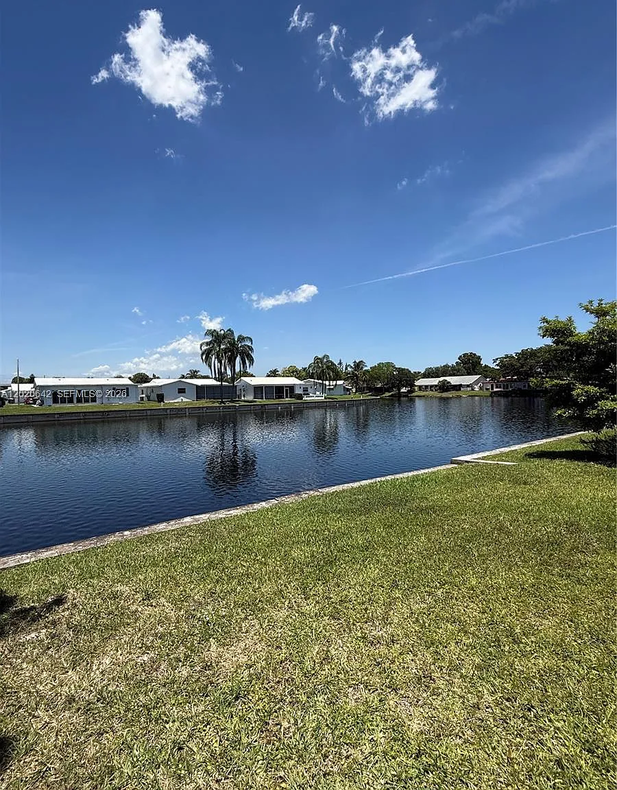 Mainlands Of Tamarac Lake — Photo 3