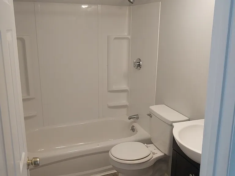 124 Ash St #1S — Photo 17