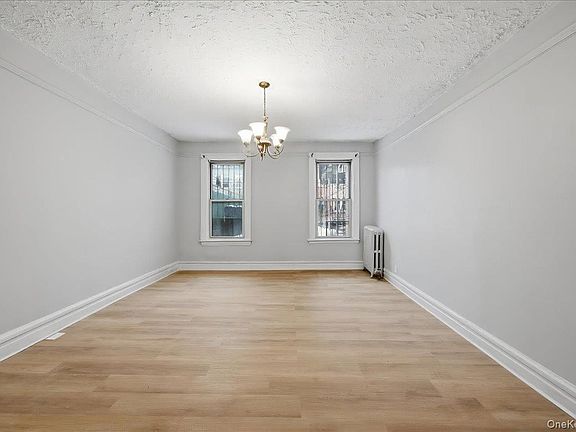 4th image of 2712 Holland Avenue