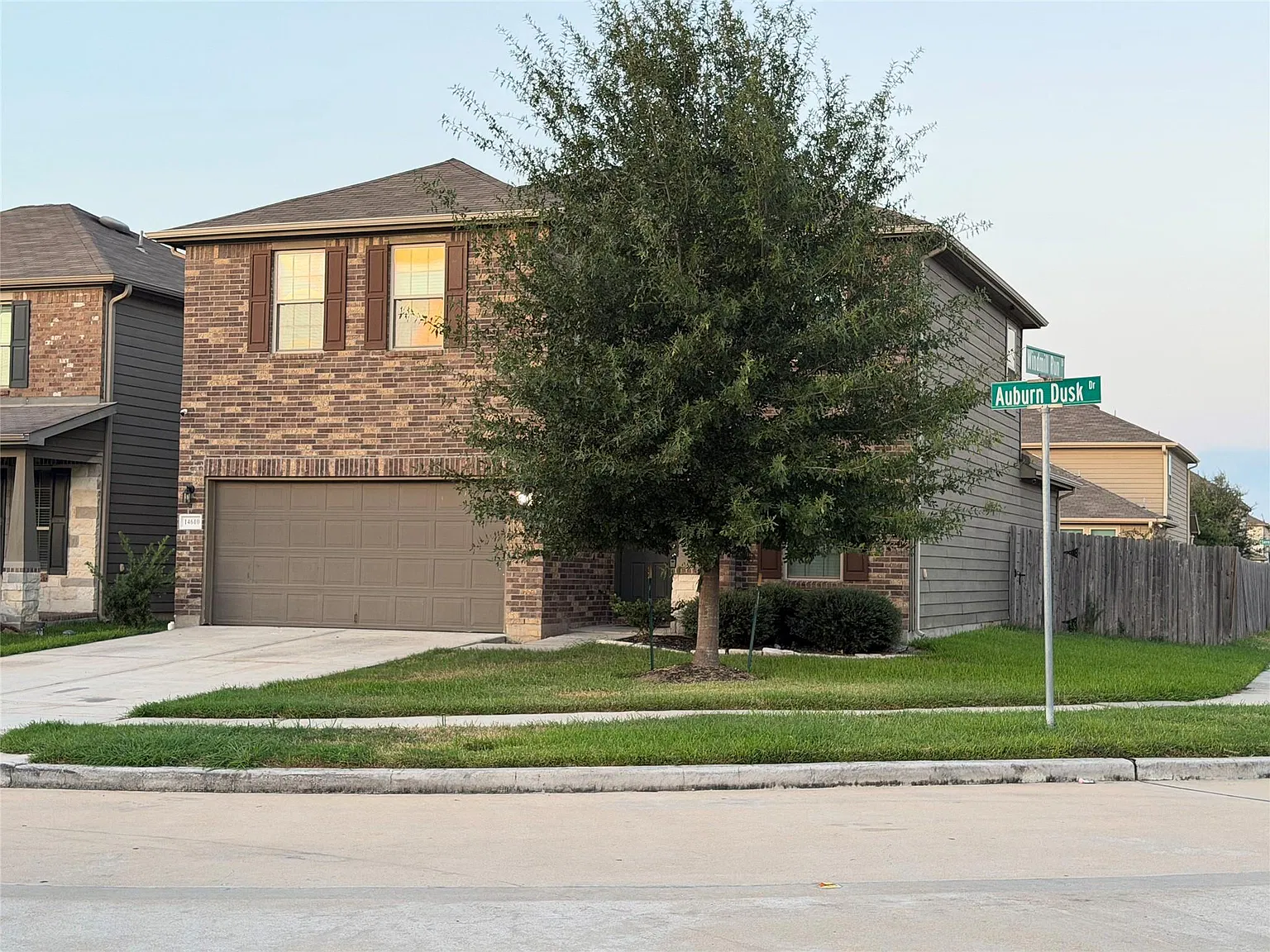 4 bed, 2.5 bath, 2508 sqft, $2,600 — Photo 3