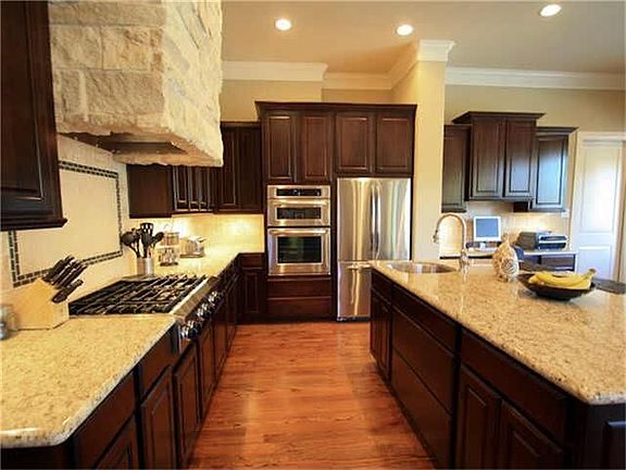 5th image of 6134 Queenswood Ln