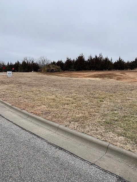2nd image of 2183 Pinecrest Cir