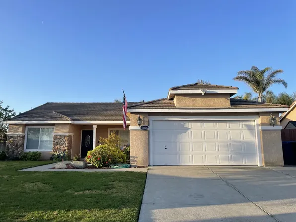 3006 Mission Dr, Hanford, CA 93230