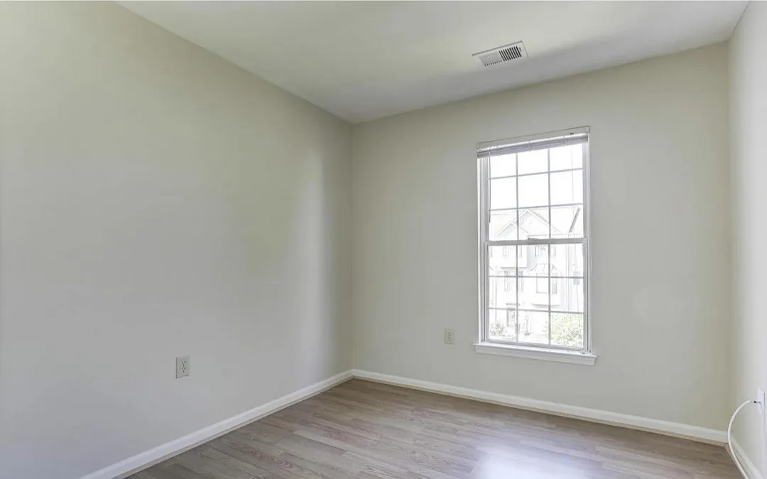 4 bed, 3.5 bath, 1888 sqft, $3,100 — Photo 4