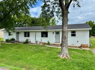 302-304 W Taylor St, Kenton, TN 38233