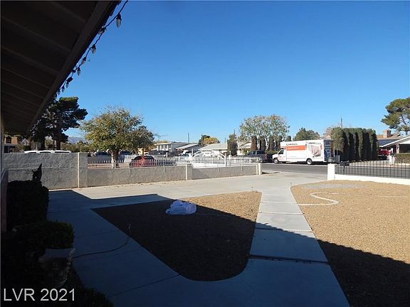 5th image of 5027 Auborn Ave