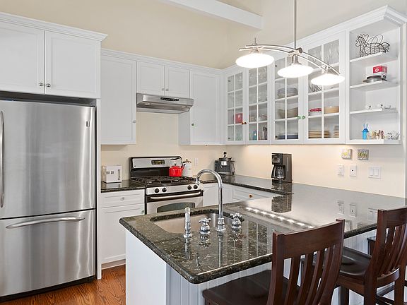 2nd image of 18 Wild Cherry Ln