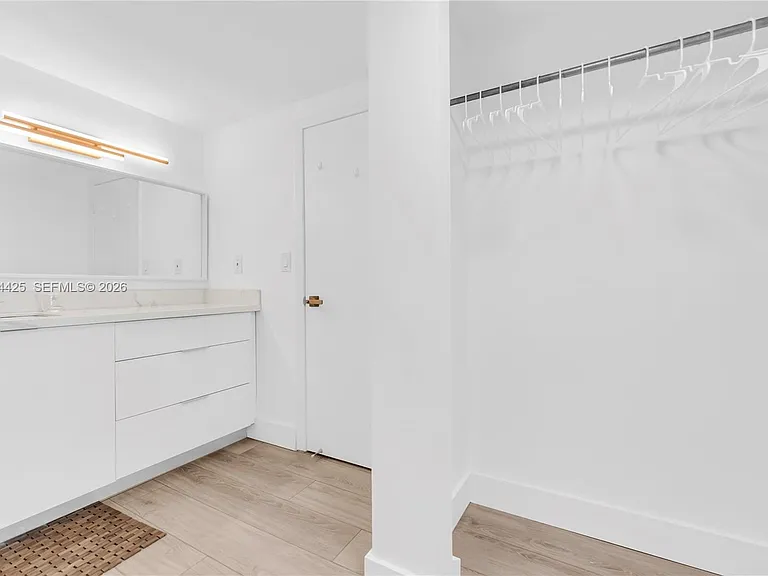 300 Bayview Dr #214 — Photo 16